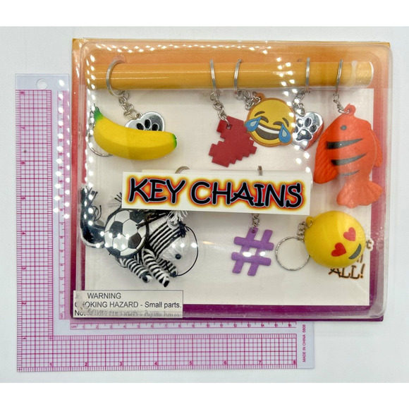 Vintage Vending Display Board Keychains 0164 - Picture 1 of 2